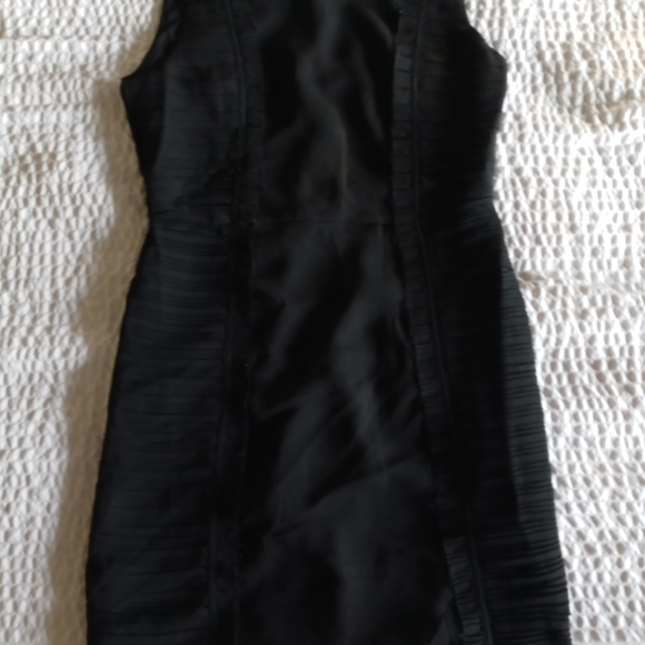 Sleeveless Front Fringe LBD Medium Size - Picture 2 of 4